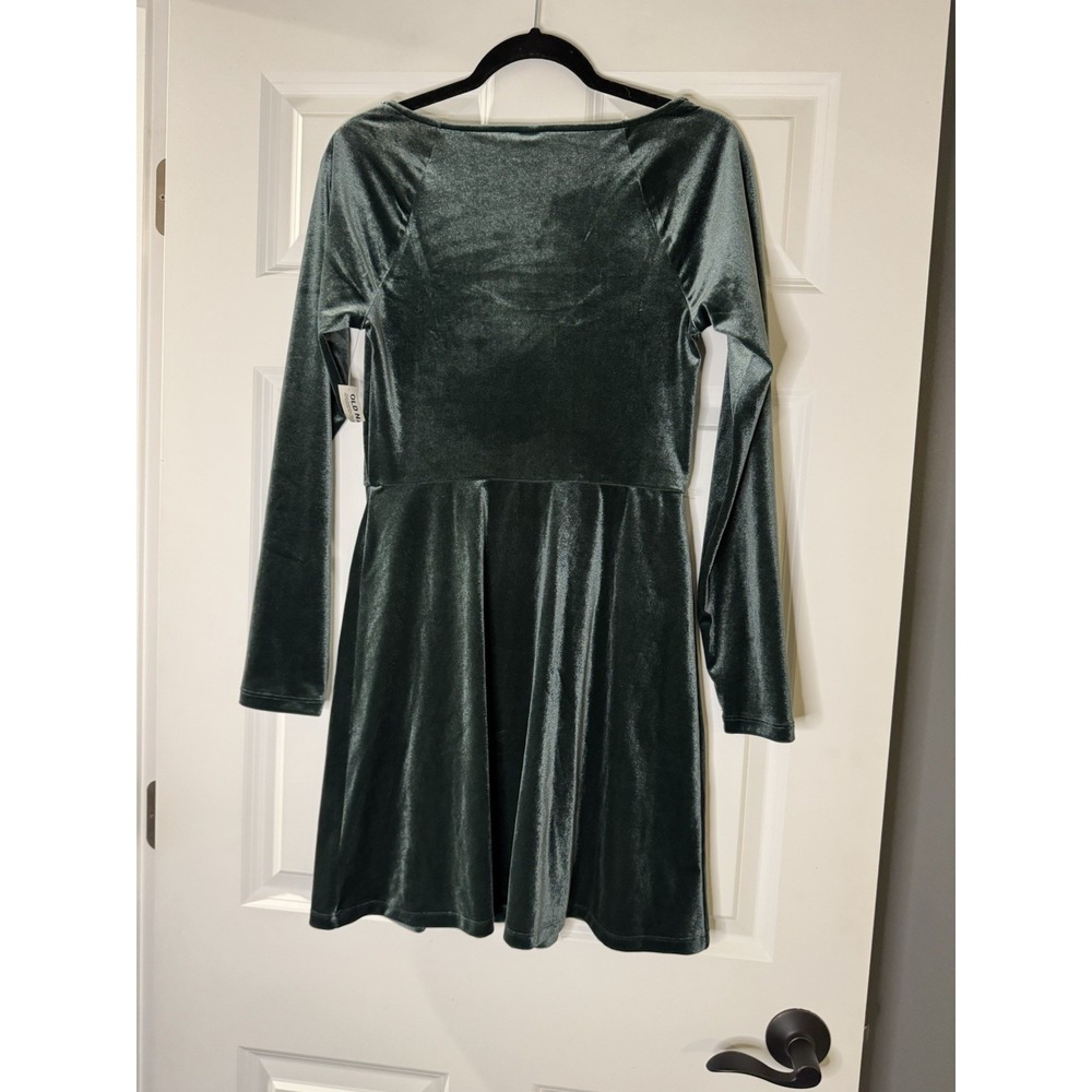 Old Navy Square neck Velvet Green Dress Medium Nwt - Picture 2 of 2